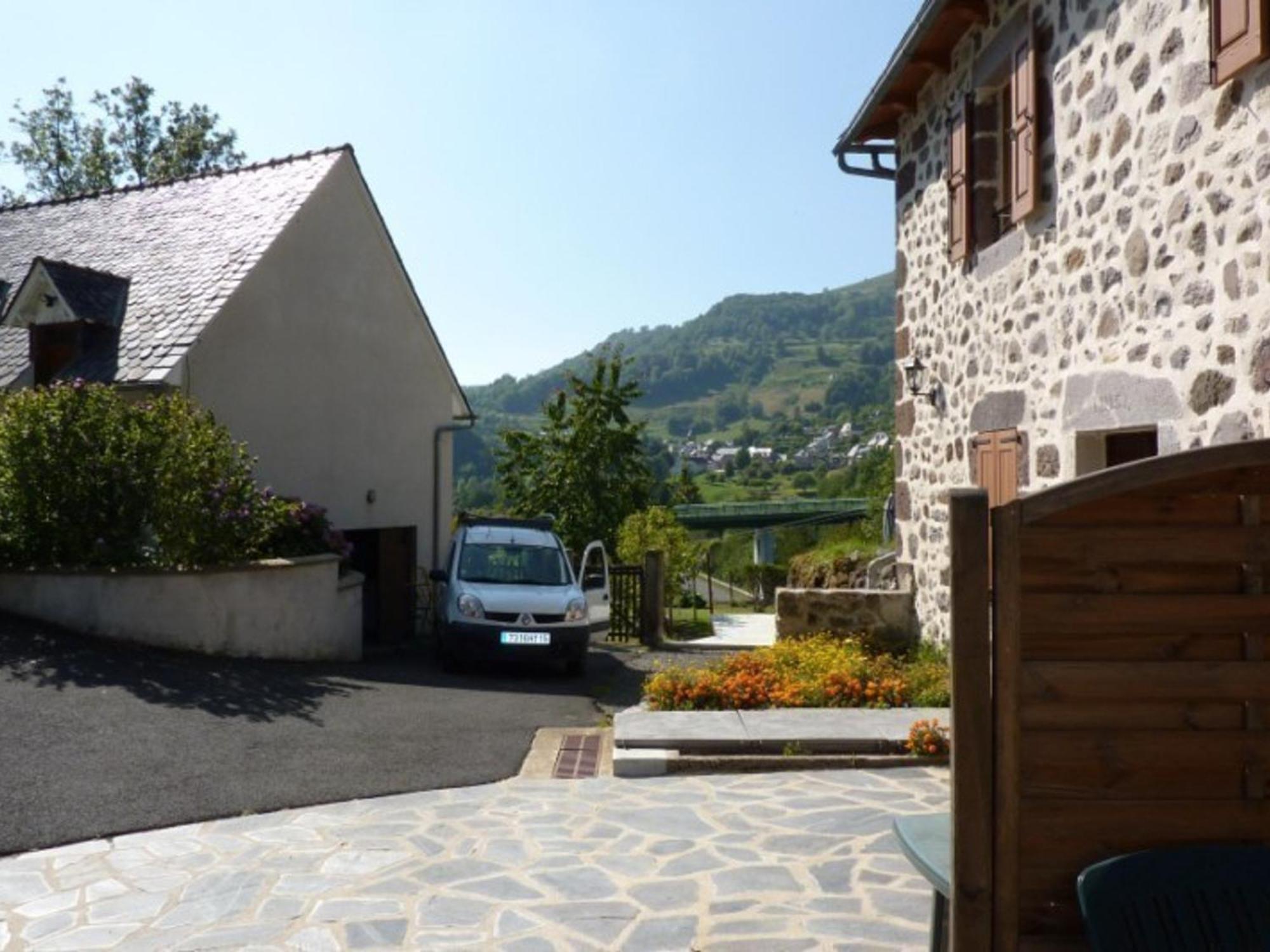 Maison Chaleureuse Au Coeur Des Volcans D'Auvergne, Proche Super-Lioran, 4 Pers, Avec Garage Et Terrasse - Fr-1-742-74 Villa Thiézac Exterior photo